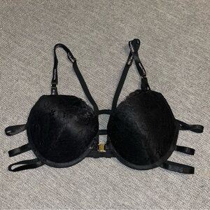 Daisy Fuentes black cage lace overall adjustable strapy Bra, size 36B